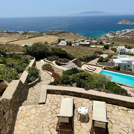 Cycladic Boungainvillea بيت للعطل كالافاتيس