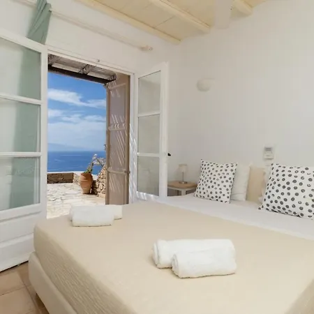 Cycladic Boungainvillea بيت للعطل كالافاتيس